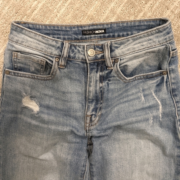 Mid rise distressed jeans size 0 - Picture 3 of 3